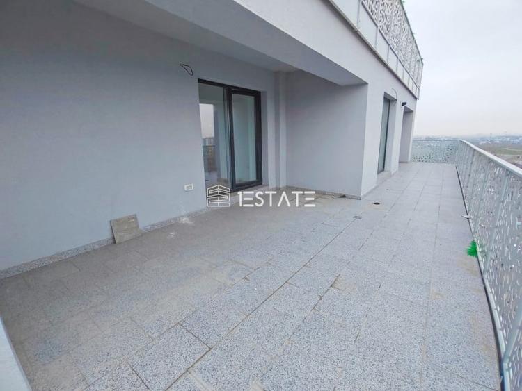 Apartament cu 3 camere decomandat în Titan