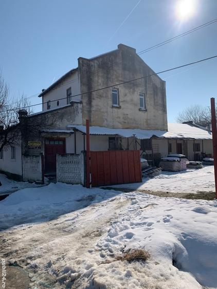 Spațiu comercial, de 300 mp, în Braloștița