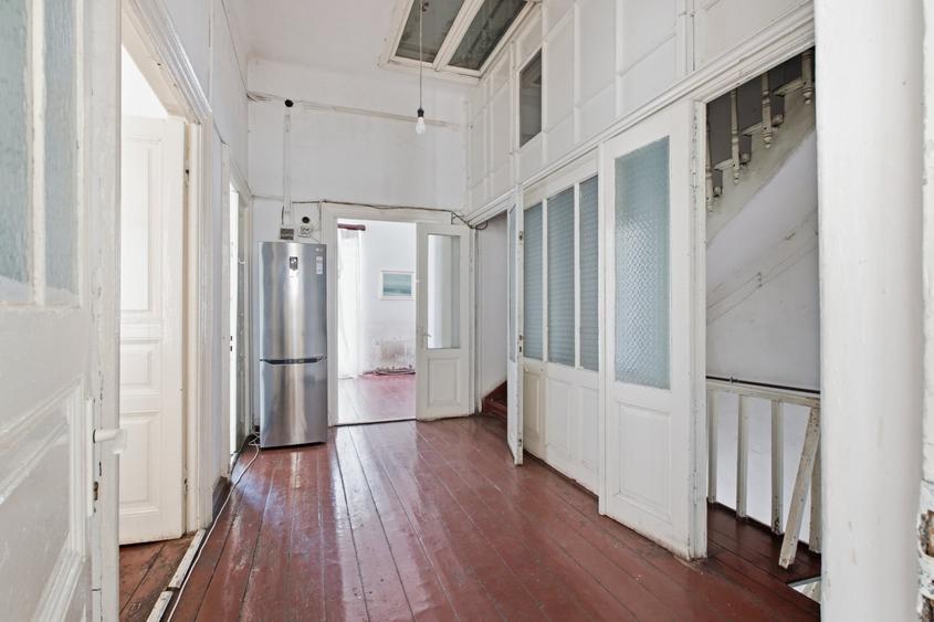 Apartament cu 5 camere decomandat în Ultracentral