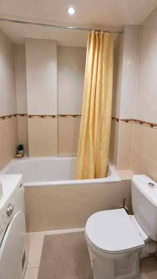 Apartament cu 3 camere decomandat, mobilat în Aradului