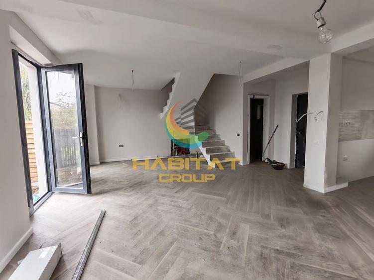 Casă individuală cu 5 camere cu Canalizare în Nord-Est