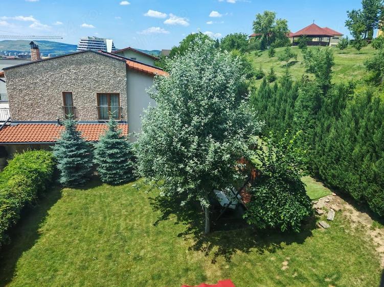 Casă cu Teren 850 Mp în Europa