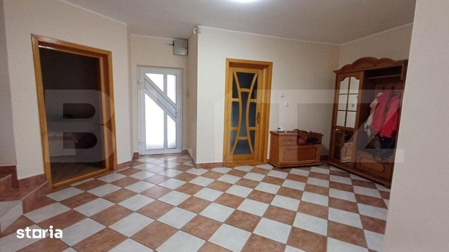 Casă cu 5 camere cu Teren 1200 Mp în Centura
