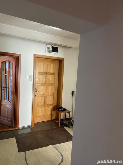 Apartament cu 3 camere decomandat în Predeal