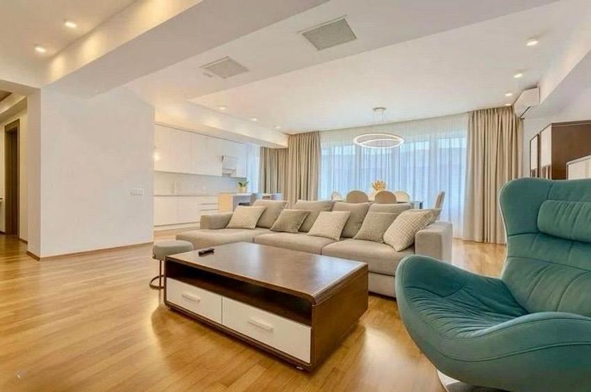 Apartament cu 3 camere decomandat în Herăstrău
