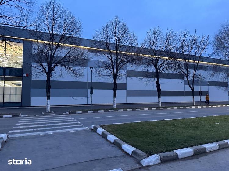 Spațiu comercial, de 3,600 mp, în Ultracentral