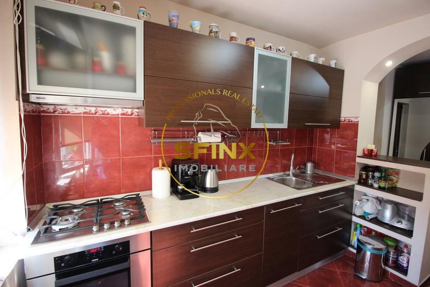 Apartament cu 3 camere semidecomandat, mobilat în Baba Novac