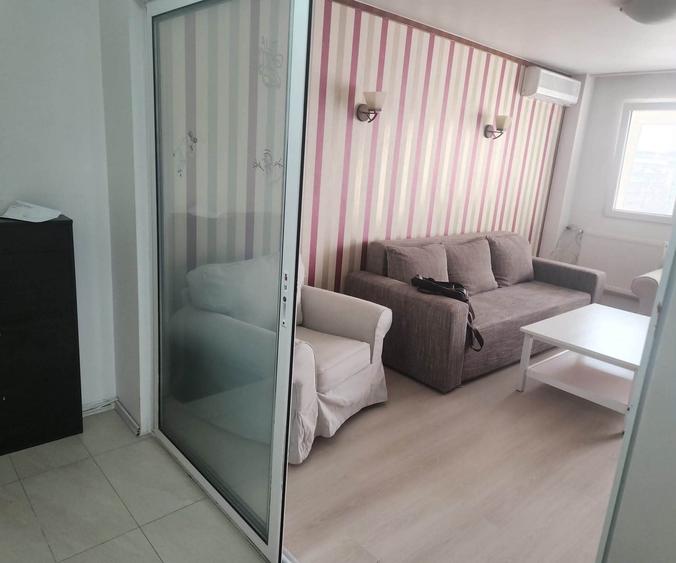 Apartament cu 3 camere decomandat în Drumul Taberei