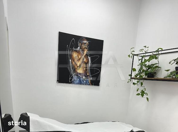 Apartament cu 4 camere semidecomandat în Romană