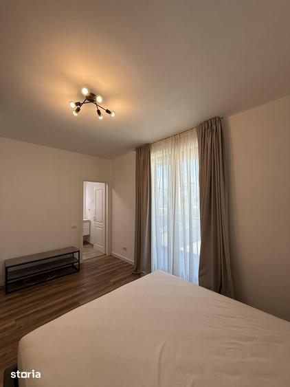 Casă cu 4 camere cu Teren 100 Mp în Central