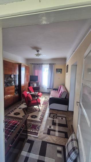 Apartament cu 2 camere semidecomandat în Decebal