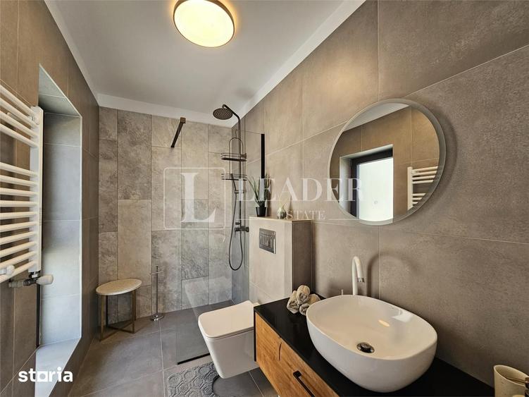 Casă cu 5 camere cu Teren 370 Mp în Central