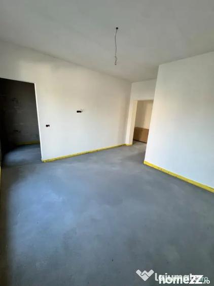 Casă cu 4 camere cu Teren 694 Mp în Satu Nou de Jos