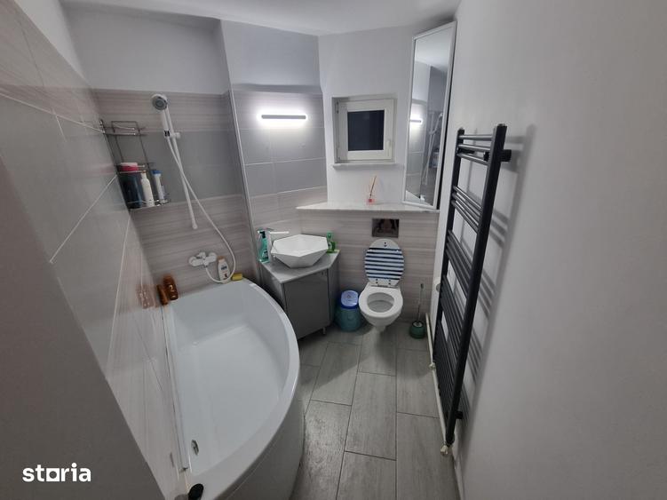 Apartament cu 2 camere decomandat, mobilat în Far