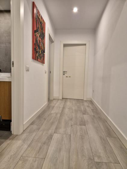 Apartament cu 3 camere semidecomandat, mobilat în Herăstrău