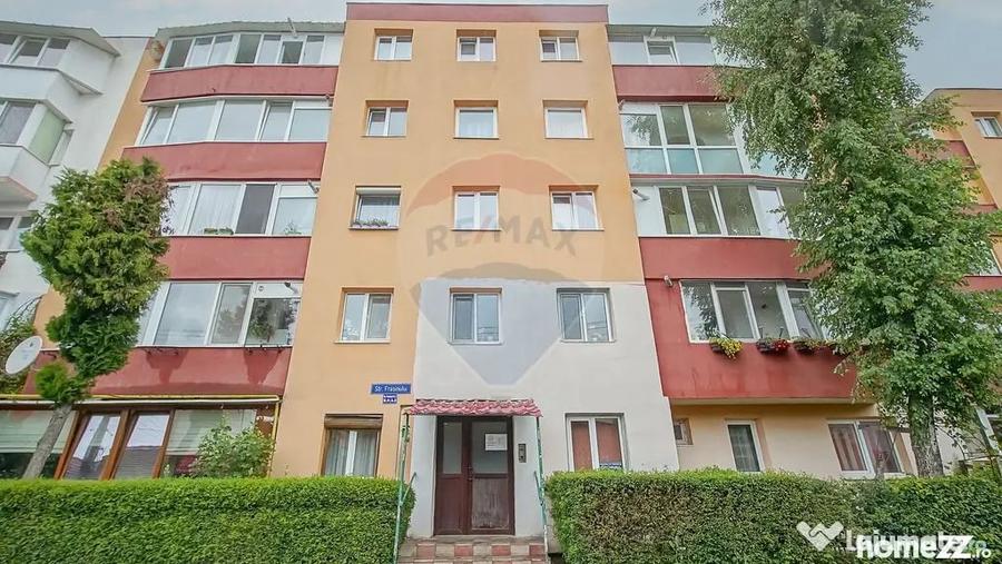 Apartament cu 2 camere semidecomandat în Est