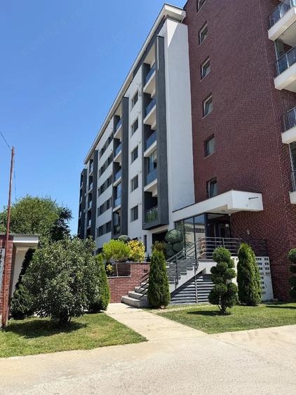 Apartament cu 2 camere decomandat în Est