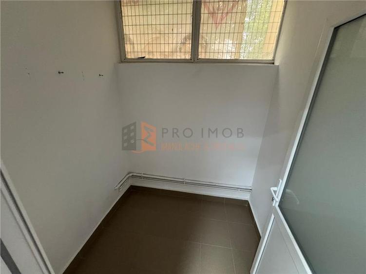 Spațiu comercial, de 222 mp, în 1 Decembrie