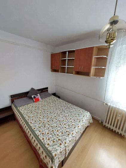 Apartament cu 2 camere semidecomandat în Aurel Vlaicu