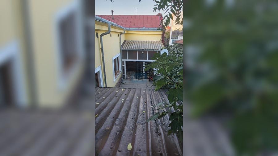 Casă cu 4 camere cu Teren 231 Mp în Central