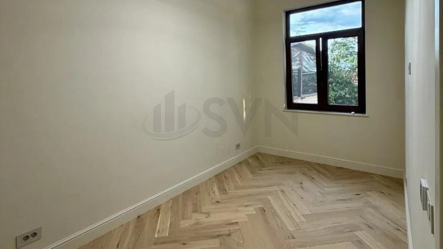 Apartament cu 4 camere decomandat în Dacia