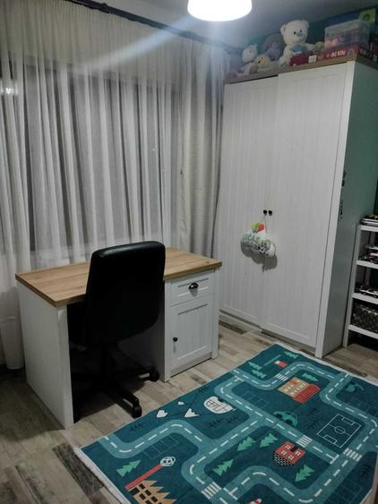 Apartament cu 3 camere decomandat în Sânpetru