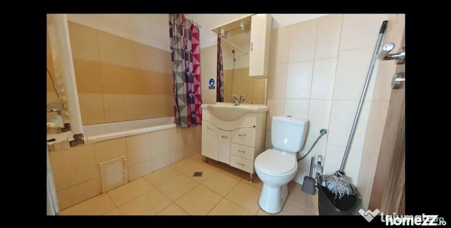 Apartament cu 3 camere decomandat în Terezian