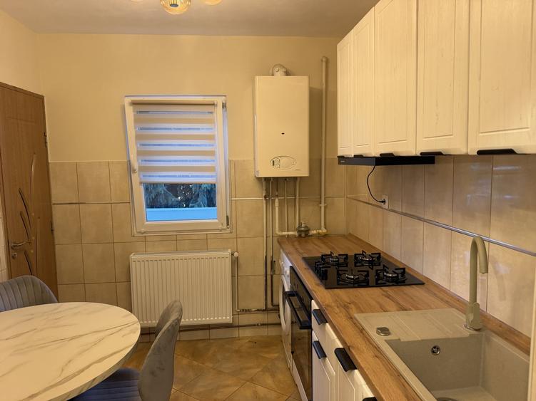 Apartament cu 2 camere decomandat, mobilat în Calea Dumbrăvii