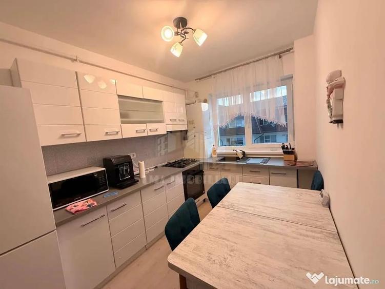Apartament cu 2 camere decomandat în Sânpetru