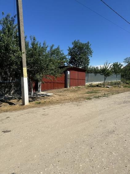 Casă cu 4 camere în Tăut