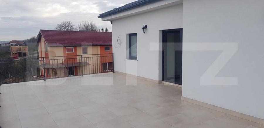 Casă individuală cu 5 camere cu Canalizare în Sânnicoară