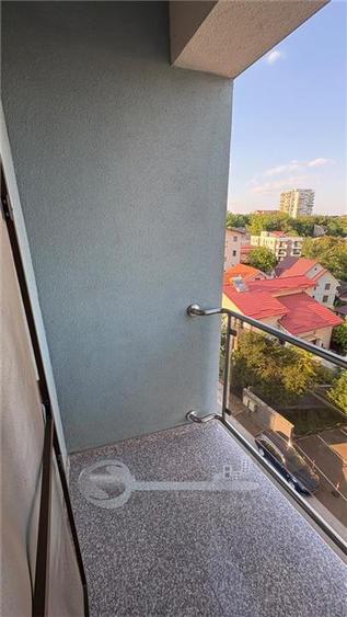 Apartament cu 2 camere semidecomandat, mobilat în Central