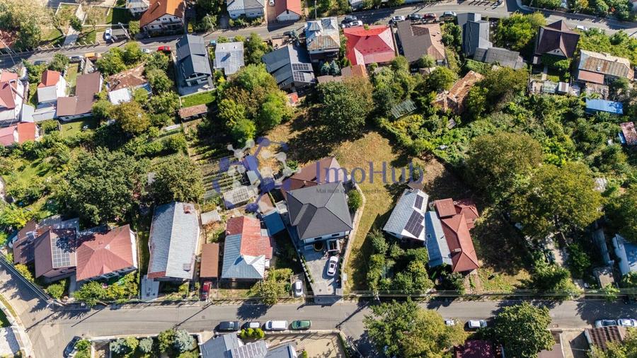 Teren Construcții intravilan de 1456 mp, în Central