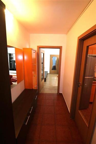 Apartament cu 2 camere semidecomandat, mobilat în Aradului