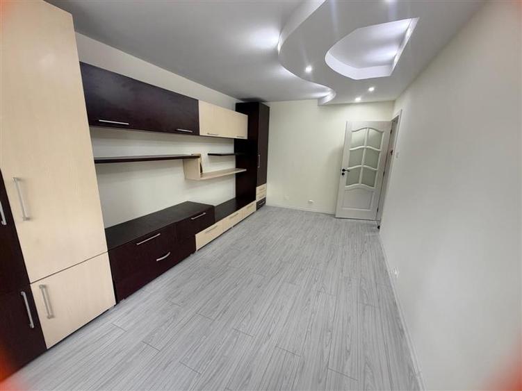 Apartament cu 2 camere decomandat, mobilat în Dacia