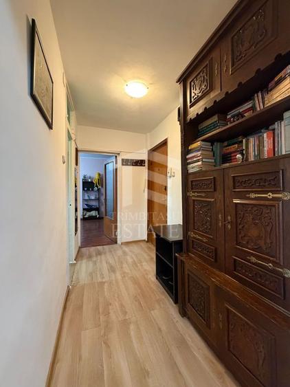 Apartament cu 2 camere decomandat, mobilat în Lacul Tei