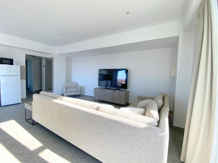 Apartament cu 2 camere semidecomandat, mobilat în Soarelui