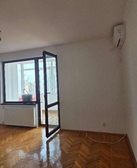 Apartament cu 2 camere circular, mobilat în P-ța Romană
