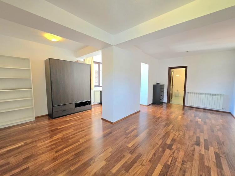 Apartament cu 3 camere în Herăstrău