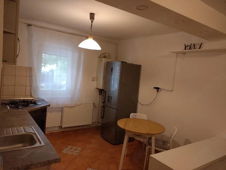 Apartament cu 2 camere semidecomandat în Lipovei