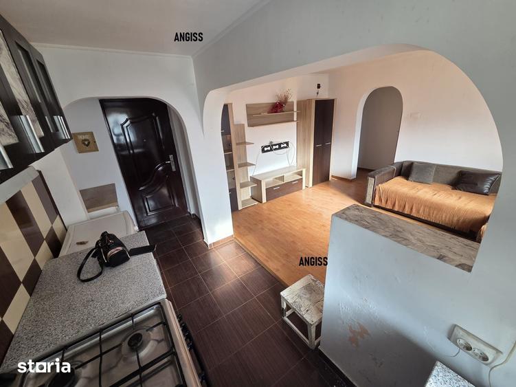 Apartament cu 3 camere în Spitalului