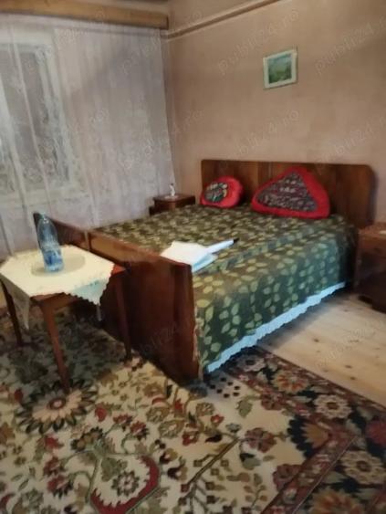 Casă cu 5 camere în Racovița