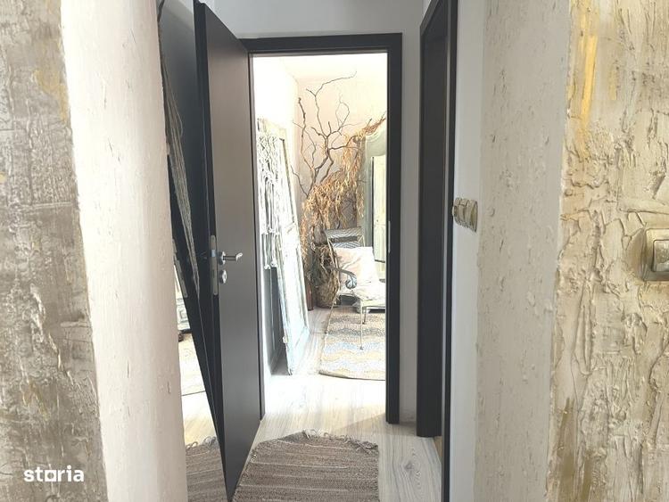 Apartament cu 4 camere decomandat, mobilat în Central
