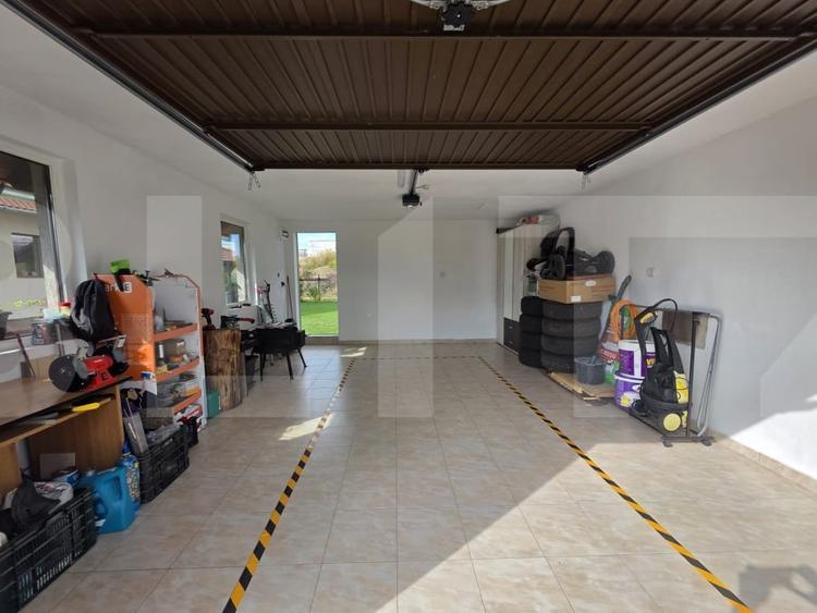 Casă individuală cu 2 camere cu Garaj în Arcuș