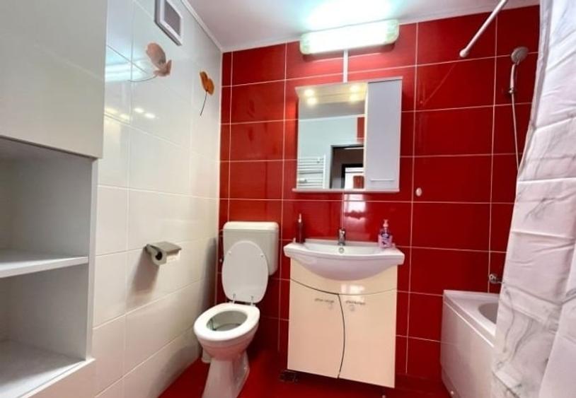 Apartament cu 2 camere decomandat în Titan