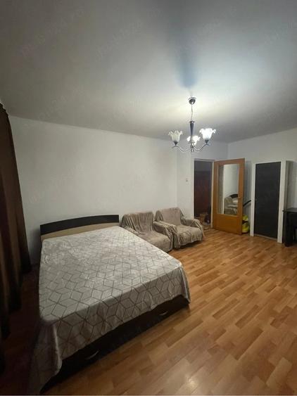 Garsonieră decomandată în Unirii