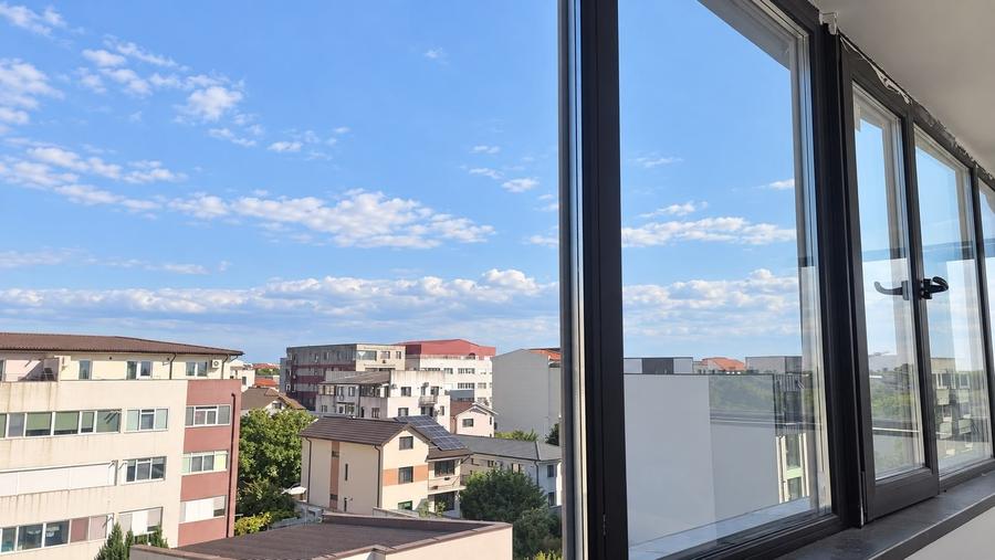Apartament cu 2 camere decomandat în Energia