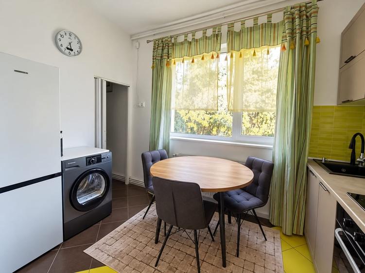 Apartament cu 2 camere decomandat în Centrul Civic