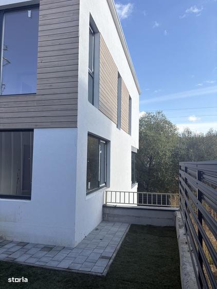 Casă cu 4 camere în Baciu