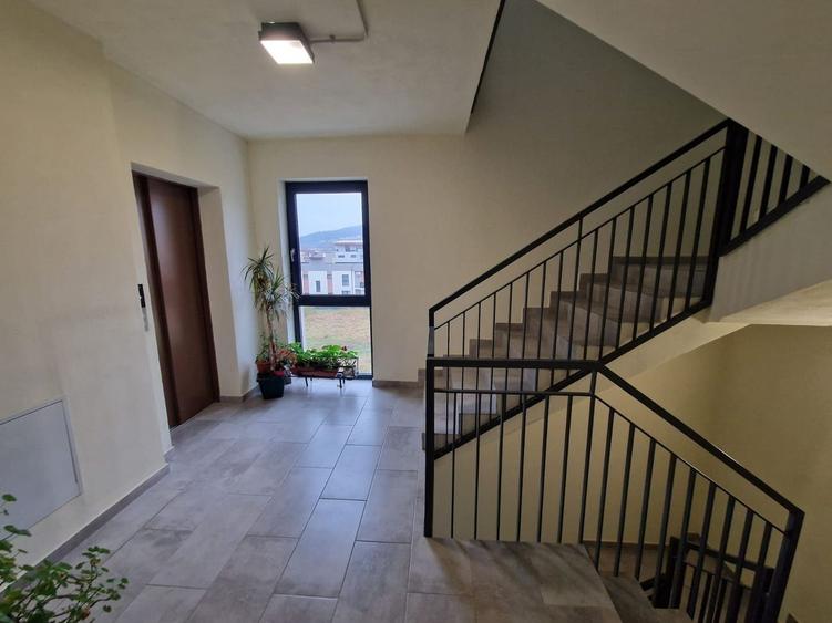 Apartament 2camere, mobilat,parcare, terasa 31mp, Sub Cetate, Floresti - 16